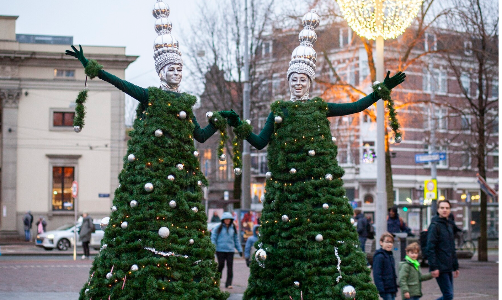 Swinging Christmastrees